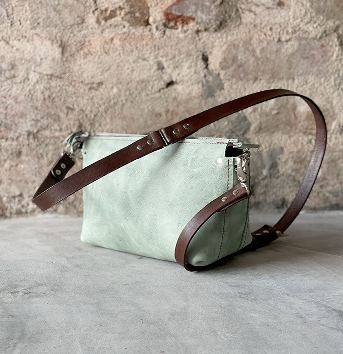 Crossbody handbag